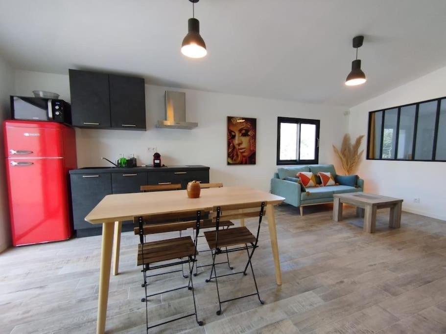 Appartement Avec Jardin Privatif Cuers Extérieur photo