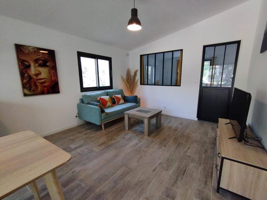 Appartement Avec Jardin Privatif Cuers Extérieur photo